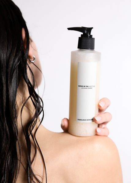GENIE IN THE BOTTLE зволожуючий шампунь з гіалуроновою кислотою та амінокислотами hair_shampoo_genie фото