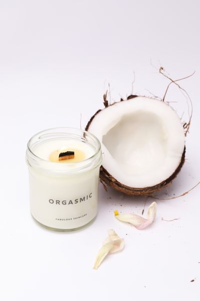 ORGASMIC свіча з ароматом кокосових вершків та гарденій orgasmic фото